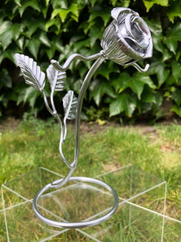 Metalen sieraden houder