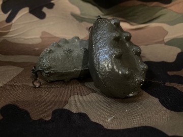 Zwarte karper betonnen gewichten